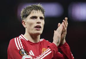 华体会app下载-隆戈:孔蒂点名要加纳乔,曼联降价至5000万欧可能促成交易