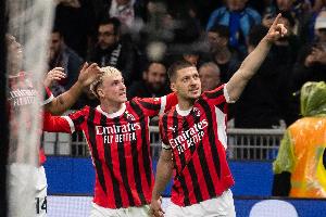 米兰50万买的❗约维奇双响5场4球 21岁6300万去皇马27岁身价250万